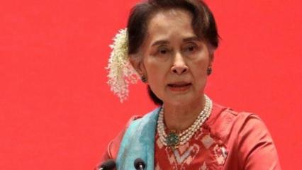 Myanmar'ın devrik lideri Suu Kyi ilk kez duruşmaya katıldı