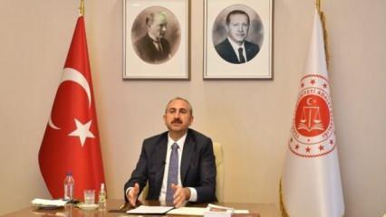 Adalet Bakanı Gül’den anayasa yapımında uzlaşı açıklaması