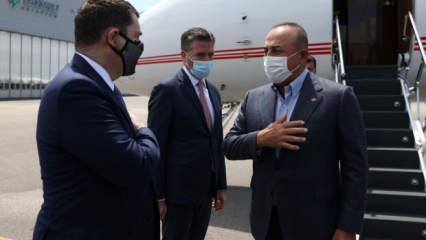 Dışişleri Bakanı Çavuşoğlu Fransız mevkidaşının daveti üzerine Paris'e gitti
