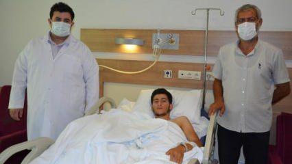 Şanlıurfa'da 22 yaşındaki gencin parçalanan eli ameliyatla dikildi