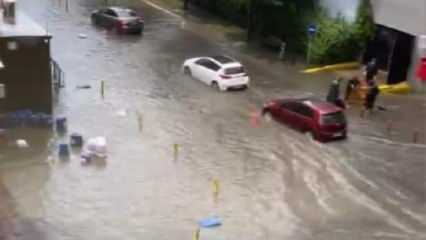 İstanbul'da kuvvetli yağmur: Yenibosna'da yolları su bastı