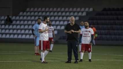 Osman Nuri Kabaktepe, ünlü isimlerin de katıldığı dostluk maçında sahaya çıktı