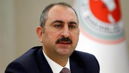 Adalet Bakanı Gül'den yangınlarla ilgili açıklama: Büyük titizlikle inceleniyor 