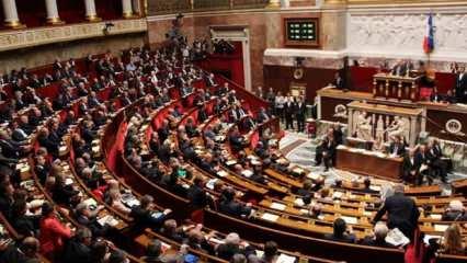Fransa İslam karşıtı yasaya yeniden onay verdi 