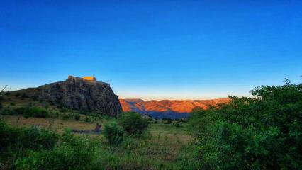 600 yıllık kalenin surlarından eşsiz günbatımı manzarası