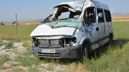 Ağrı'da trafik kazası: 3 ölü, 14 yaralı