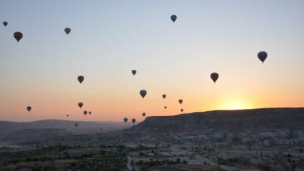 Bayramda Kapadokya ve Pamukkale'de balon keyfi için davet