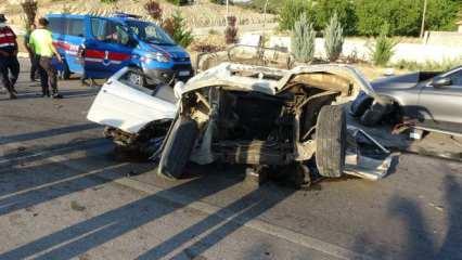 Isparta’da korkunç kaza! Minibüs ikiye bölündü