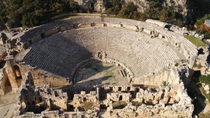 Anadolu'nun 'Pompei'si olan Myra Antik Kenti'nin altında tarih yatıyor