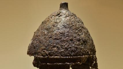 Boğazkale Müzesi'nin benzersiz eseri: 2 bin 800 yıllık miğfer