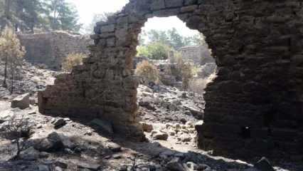 Antalya’daki yangın antik kenti de vurdu!