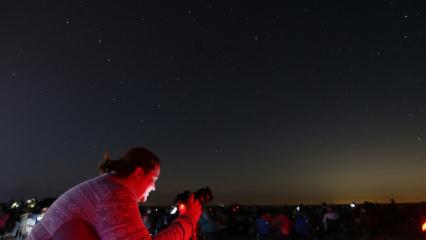 Dev buluşma! 2 bin kişi meteor yağmurunu izledi