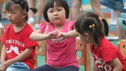 Çin'de ailelerin çocuk yapabilme sayısı yükseltildi