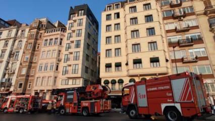 Şişhane'de 7 katlı otelde çıkan yangın paniğe neden oldu