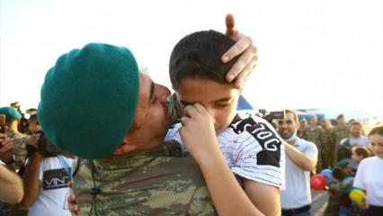 Can Azerbaycan, Afganistan'dan dönen askerlerini böyle karşıladı