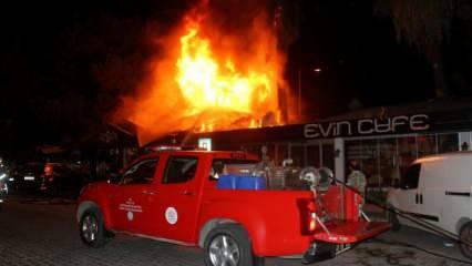Fethiye’de iki kafe alev alev yandı