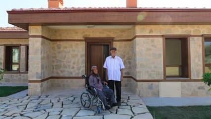 Manavgat’ta ölümden dönen yaşlı çiftin evi 15 günde bitti