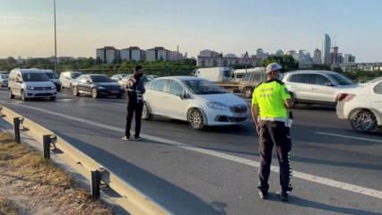 İstanbul polisinden çakarlı araç denetimi 