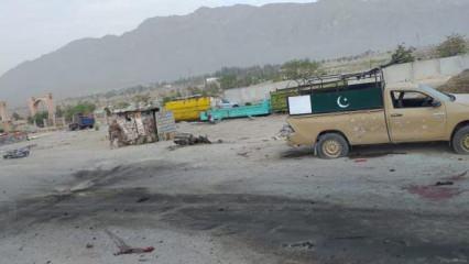Pakistan'da güvenlik noktasına saldırı: 4 ölü, 20 yaralı