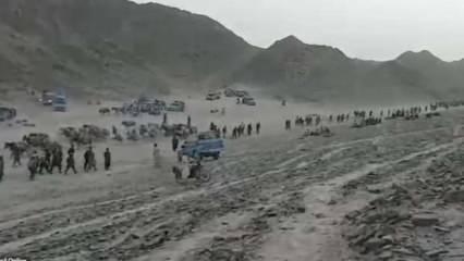 Taliban'dan kaçış sürüyor! Binlerce kişi kendini çöle attı