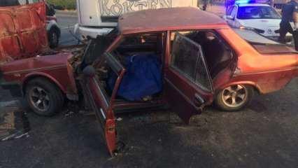 Manisa'da kamyon ile otomobil çarpıştı: 1 ölü, 3 yaralı