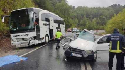 Antalya'da otobüs ile otomobil çarpıştı: 2 ölü, 2 yaralı