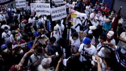 El Salvador'da Devlet Başkanı Bukele'ye büyük protesto