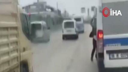 Bursa'da dehşet anları! Palayla yolcu minibüsüne saldırdı