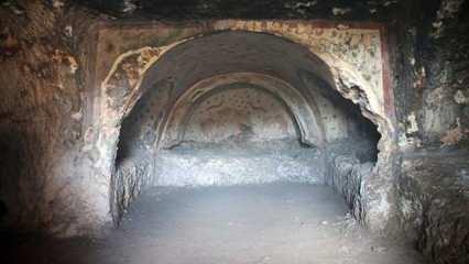 "Makedon askerlerin kalesinde" 400 kaya mezarı tespit edildi