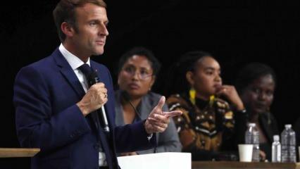 Afrikalı aktivist gençlerden Macron'u çıldırtan sözler