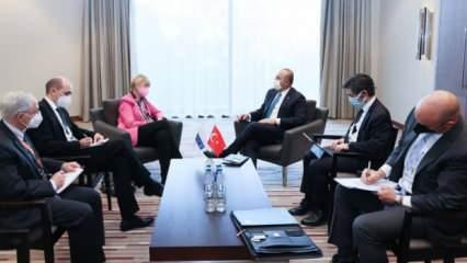 Bakan Çavuşoğlu, AGİT Genel Sekreteri Helga Schmid ile görüştü