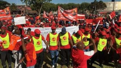 Güney Afrikalı metal işçileri süresiz genel grev başlattı