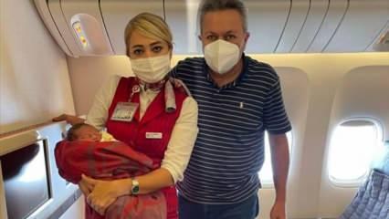 Uçakta doğum gerçekleştirmişti, dünya basını Türk cerrahı konuşuyor