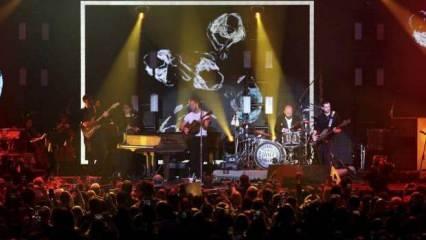 Coldplay'den çevre dostu konser: Zıplayarak elektrik üretilecek