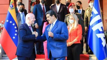 Infantino'dan Venezuela Devlet Başkanı Maduro'ya ziyaret