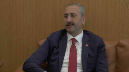 Adalet Bakanı Gül: Birlik-beraberliği bozmak isteyenler boş durmuyor