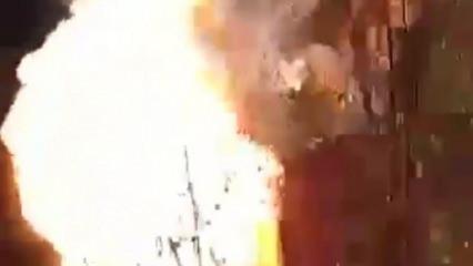 Rize’de 1 kişinin öldüğü yangında patlama anı kameraya yansıdı
