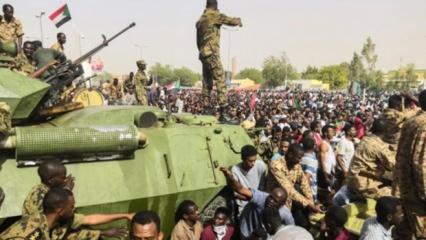 Sudan'da ordu, darbe için ABD temsilcisinin gitmesini beklemiş