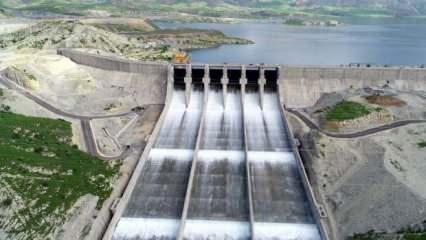 Dünyanın en uzun barajı Ilısu 2 bin metrelik kurdele ile açıldı