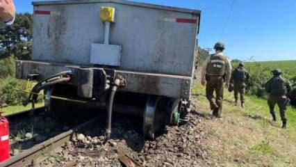 Şili’de yük treni raydan çıktı, trenin vagonları ateşe verildi