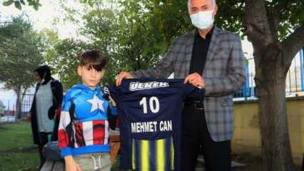 Trabzonsporlu başkandan, Fenerbahçeli Mehmet Can’a 'forma' hediyesi