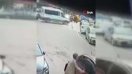 Akılalmaz görüntü! Boşanma aşamasındaki eşini minibüsle ezdi