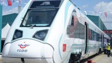 Bakan Karaismailoğlu: İlk milli ve elektrikli tren kısa süre sonra raylarda