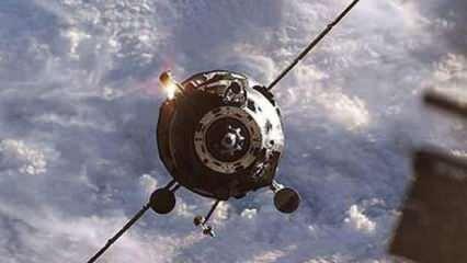 Rusya yörüngedeki Tselina-D uzay aracını füzeyle vurdu