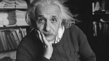 Einstein'ın 100 yıllık el yazması açık artırmaya çıkıyor
