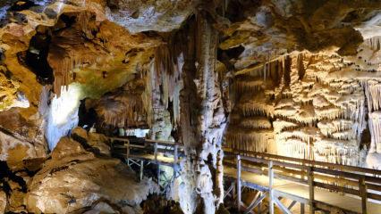Gümüşhane’nin yer altı sarayı: Karaca Mağarası