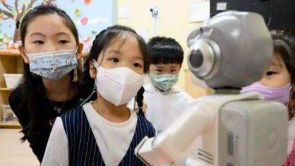 Güney Kore'de minik robotlar anaokullarında göreve başladı