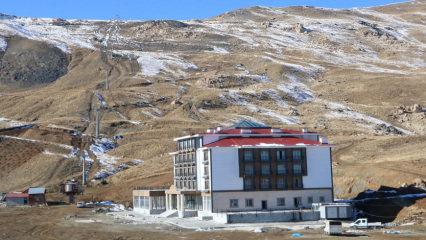 Hakkari 4 yıldızlı oteliyle kayakçıları ağırlayacak
