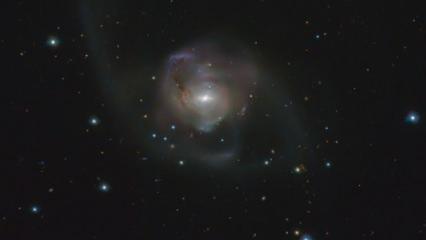 Dünya'ya en yakın süper kütleli karadelik çifti gözlemlendi