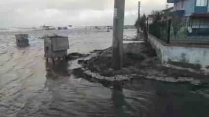 Edirne'de deniz taştı, yollar kapandı!
